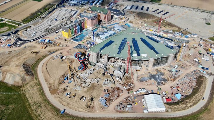 The aerial view of the construction site for Rulantica and hotel 'Krønasår' gives an idea of the size of the area.